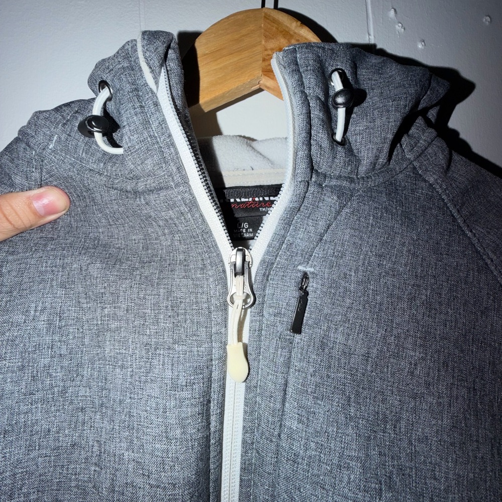 Kirkland Signature Light Gray Fleece Jacket - Picture 3 of 7